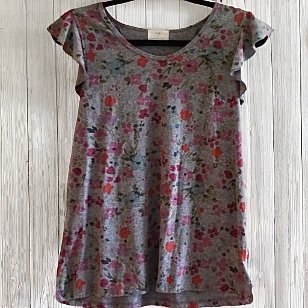 Anthropologie t la Ruffle sleeve floral blouse